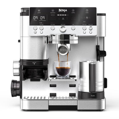 Ninja Luxe Premier 3-in-1 Kaffeemaschine mit Mahlwerk, Aufschäumer für Latte, Cappuccino, Cold Brew & Espresso, bis 2 Tassen, 4 Aufschäum-Voreinstellungen, Silber